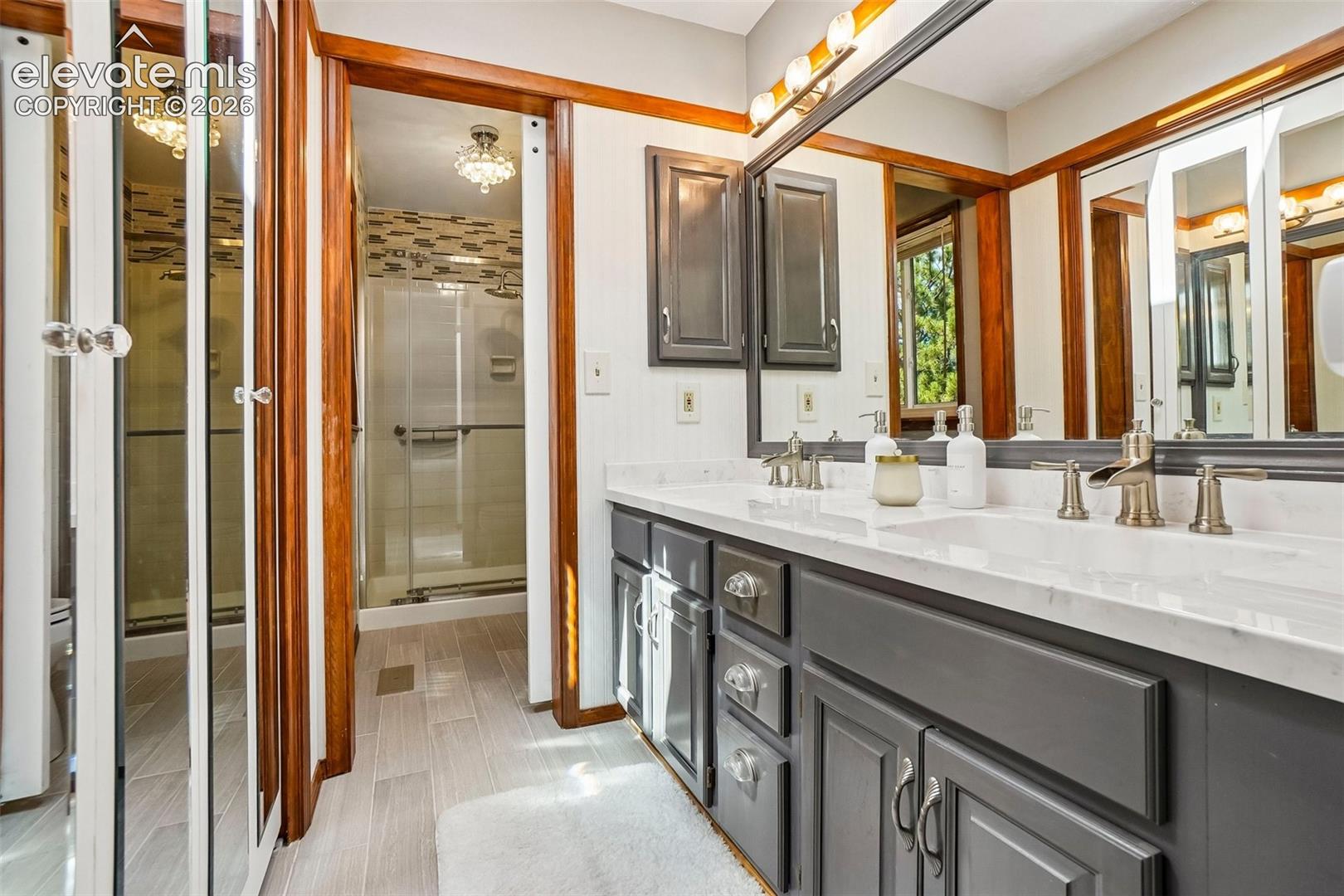 5368 W Cliff Point Circle