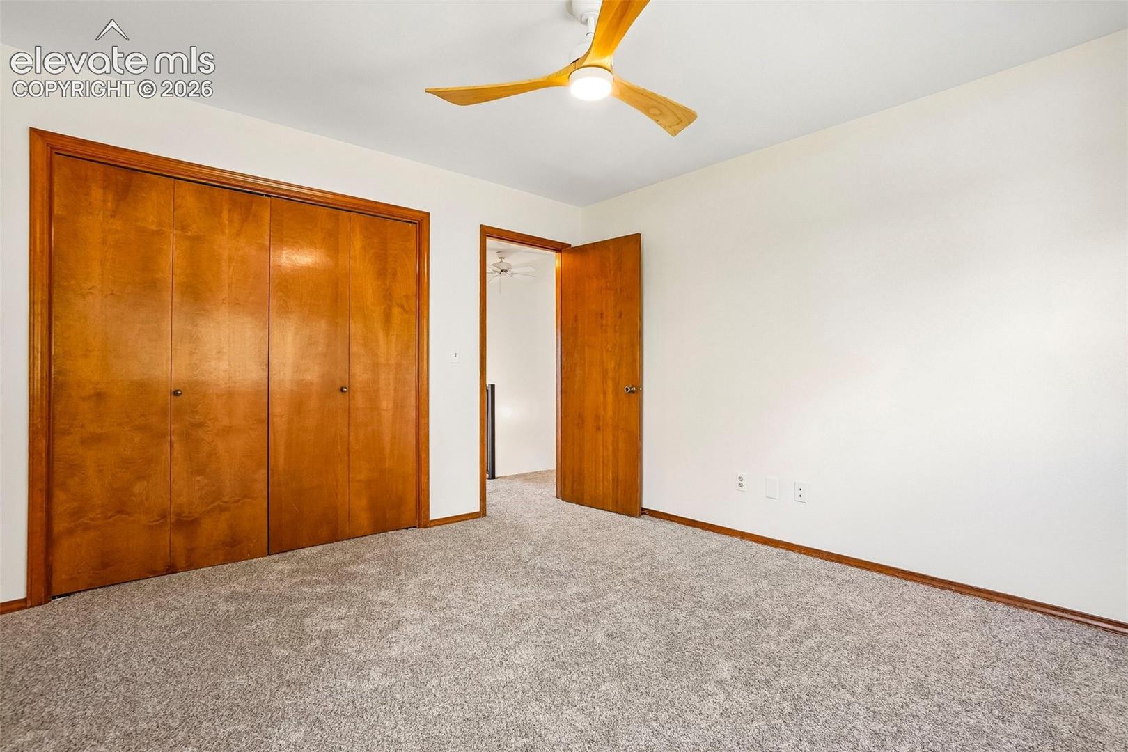 5368 W Cliff Point Circle