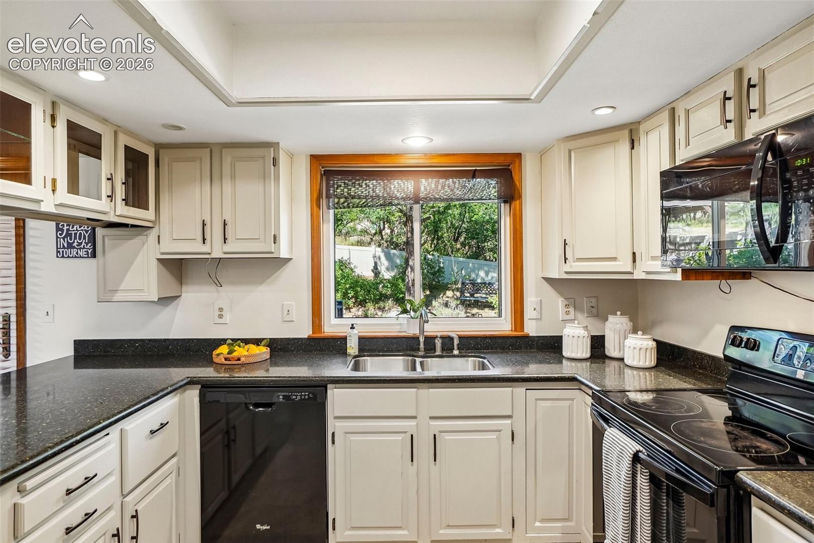5368 W Cliff Point Circle