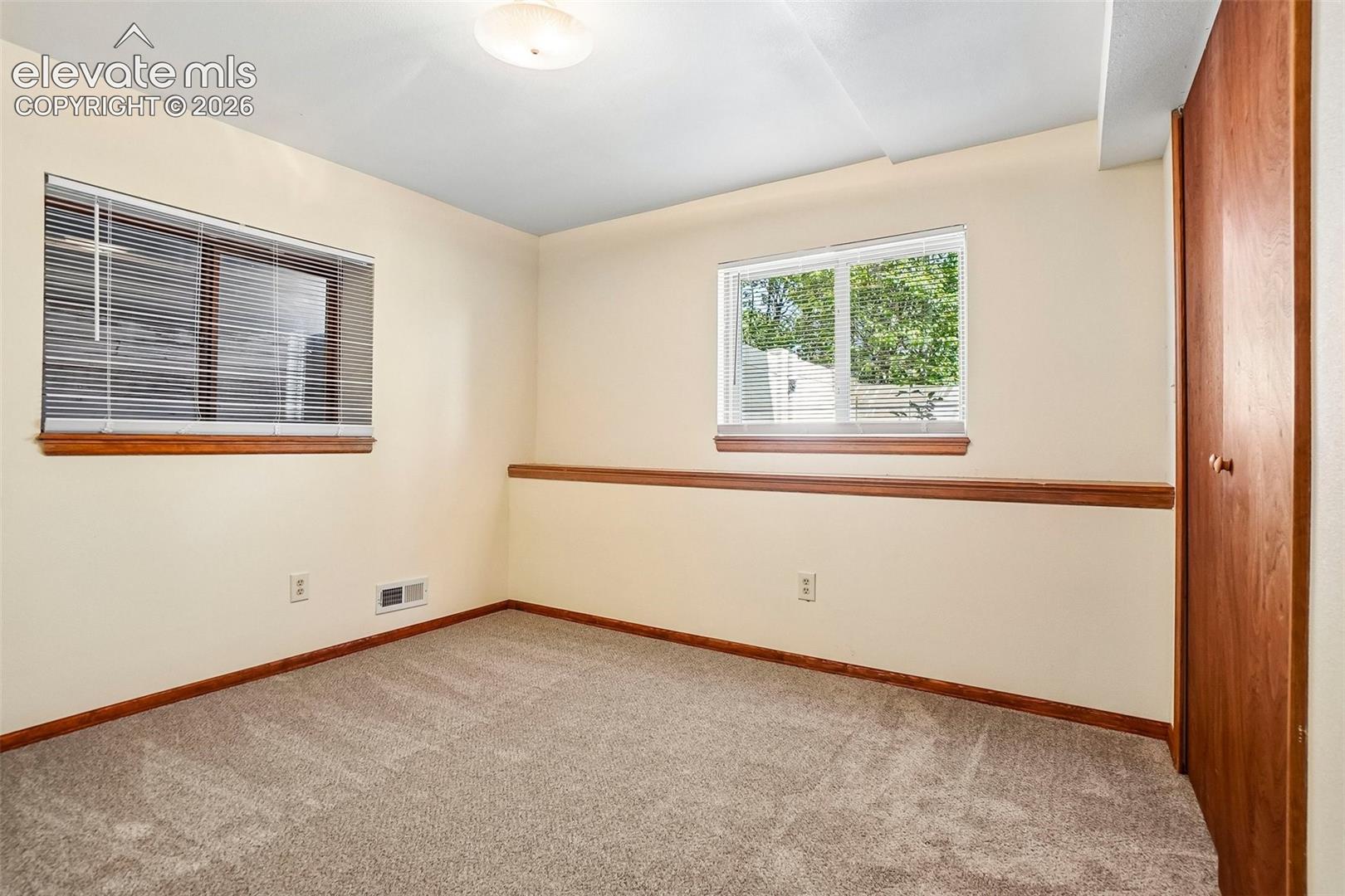5368 W Cliff Point Circle