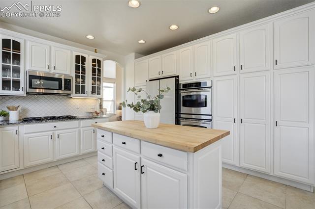 6438 Barrel Race Drive