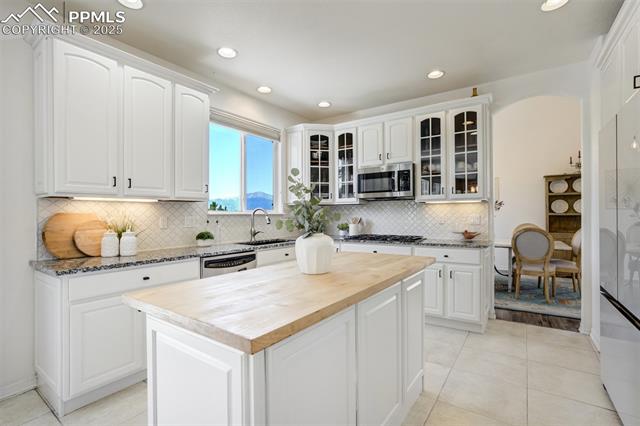 6438 Barrel Race Drive