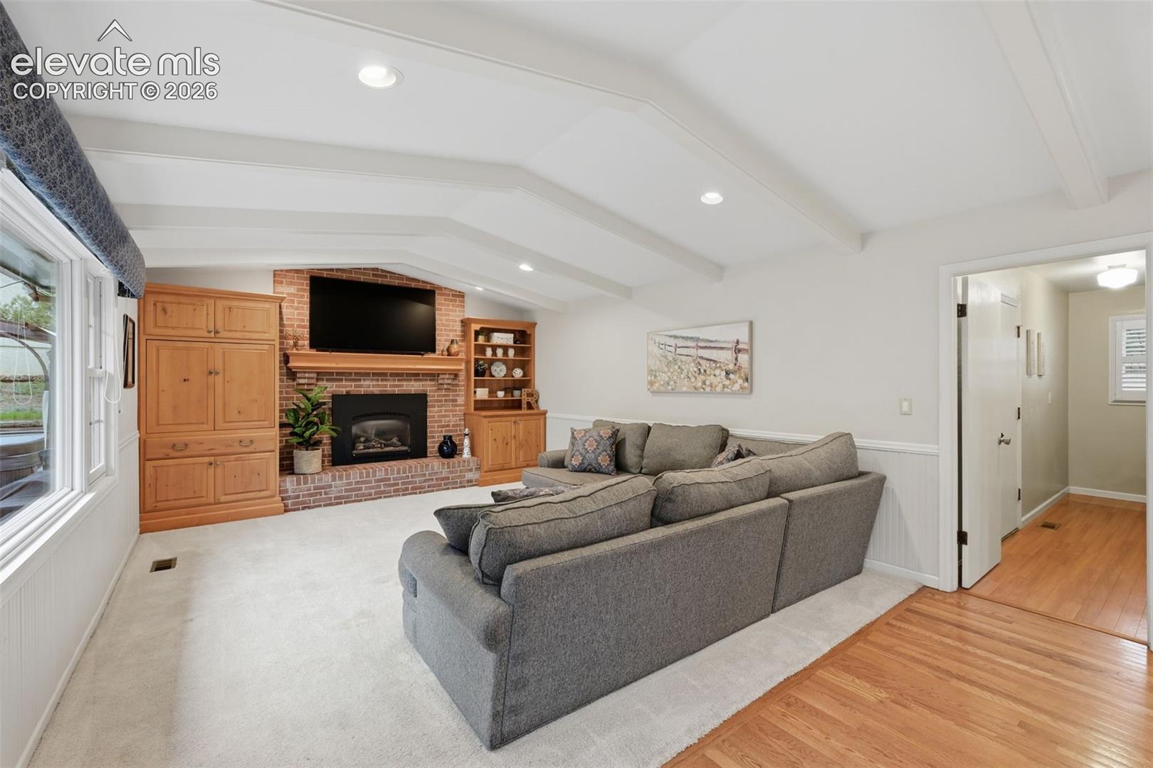 6914 Oak Valley Drive