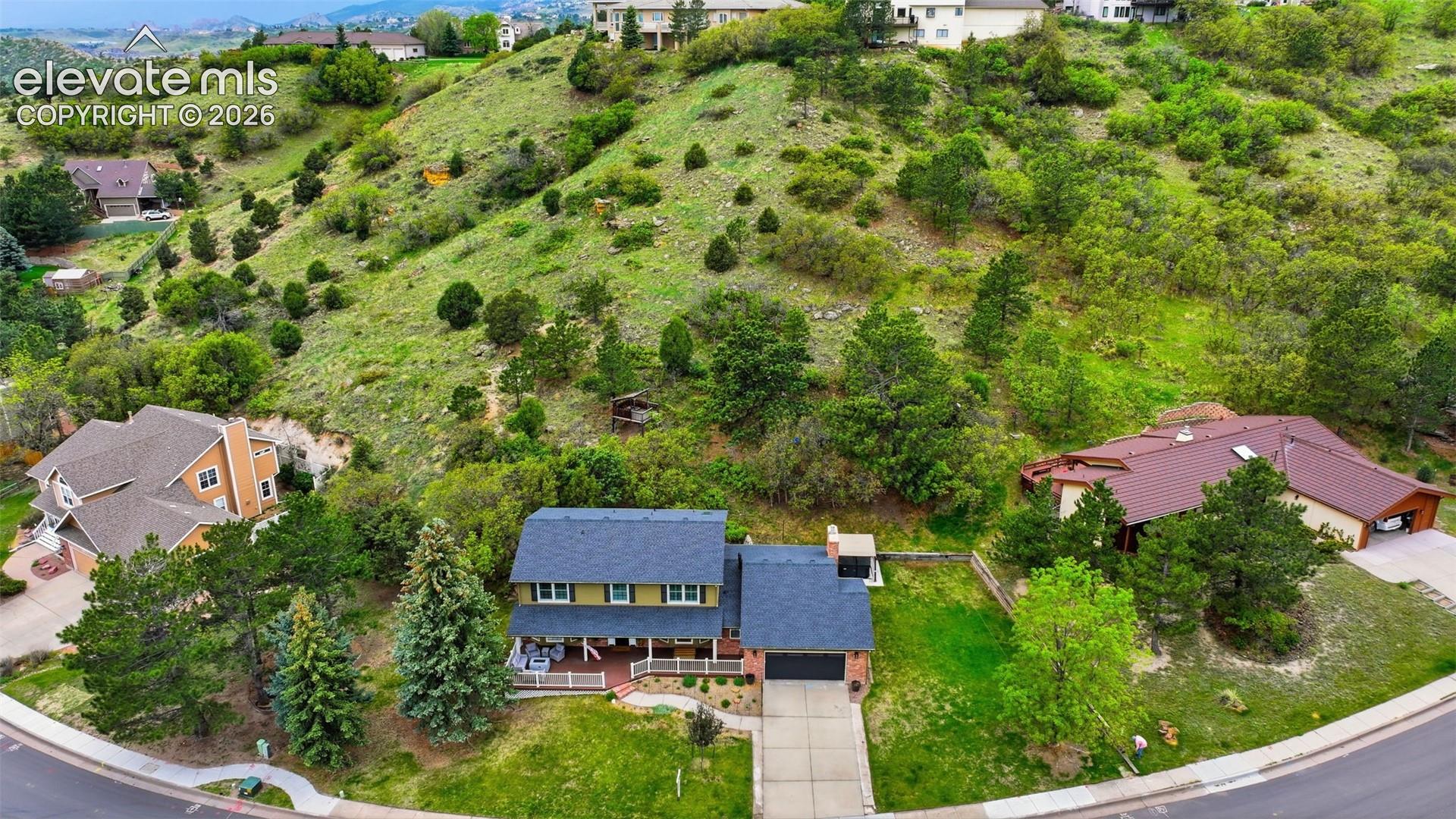 6914 Oak Valley Drive