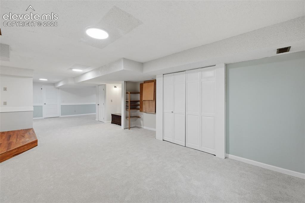 6914 Oak Valley Drive