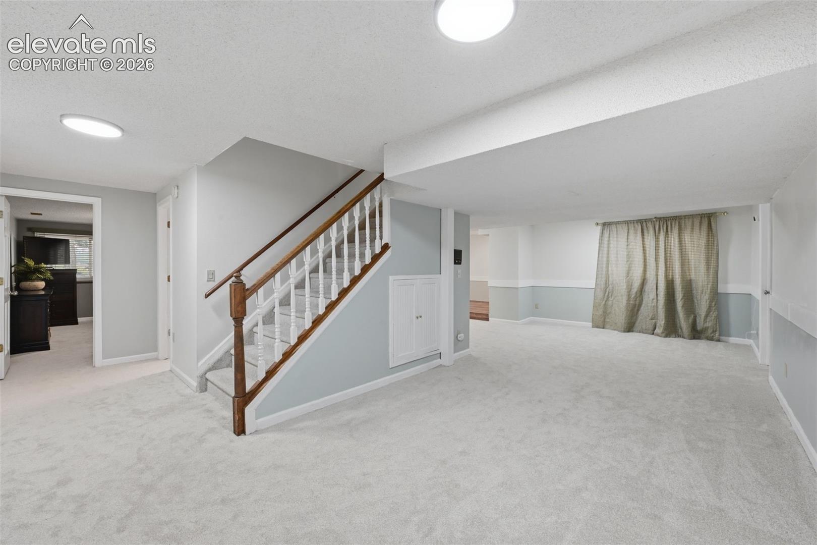 6914 Oak Valley Drive