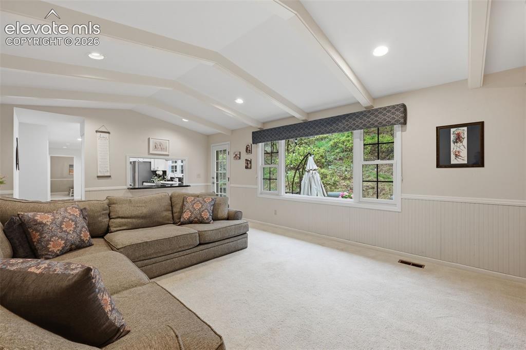 6914 Oak Valley Drive