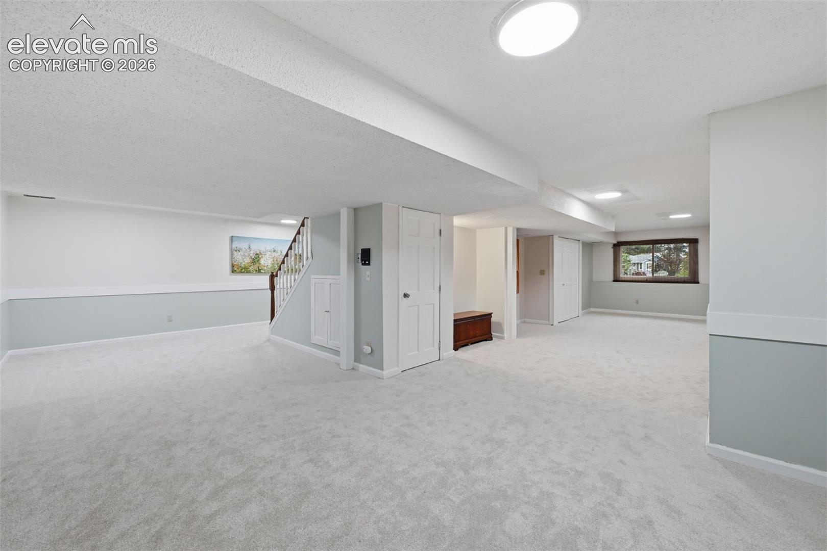 6914 Oak Valley Drive