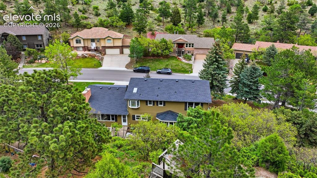 6914 Oak Valley Drive