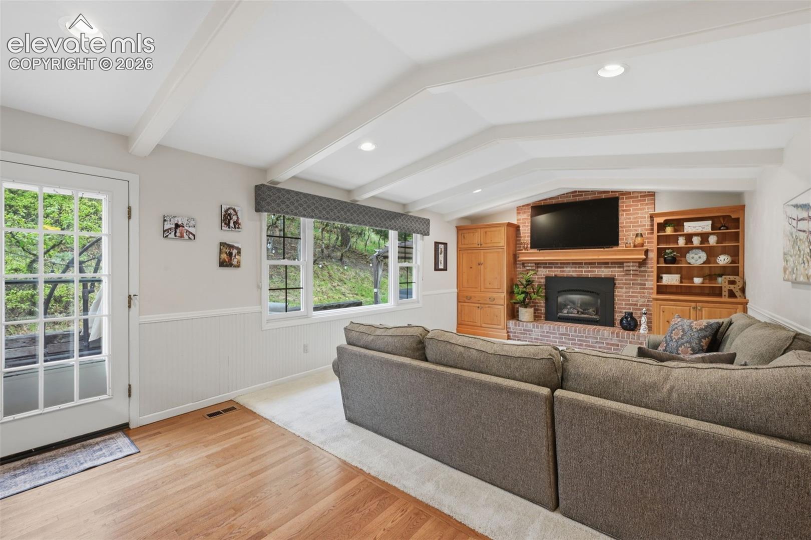 6914 Oak Valley Drive