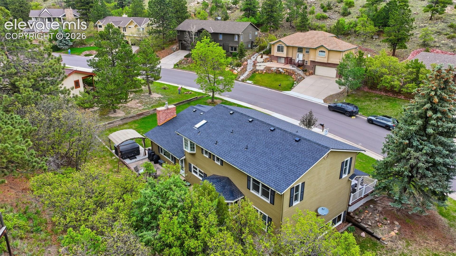 6914 Oak Valley Drive
