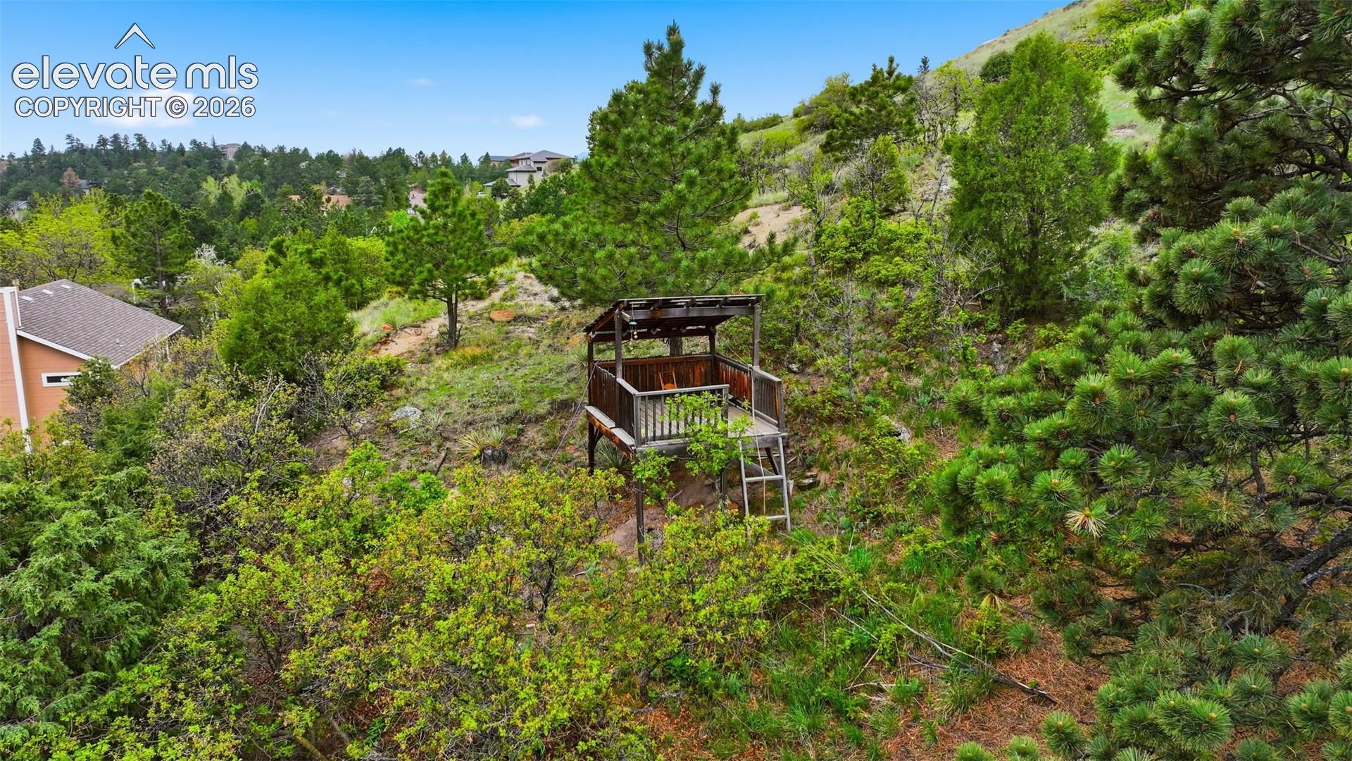 6914 Oak Valley Drive
