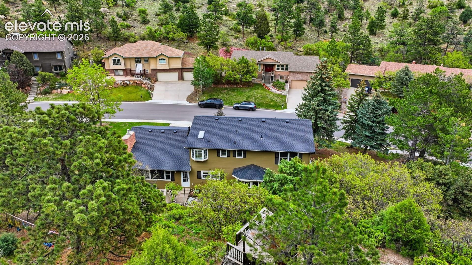 6914 Oak Valley Drive