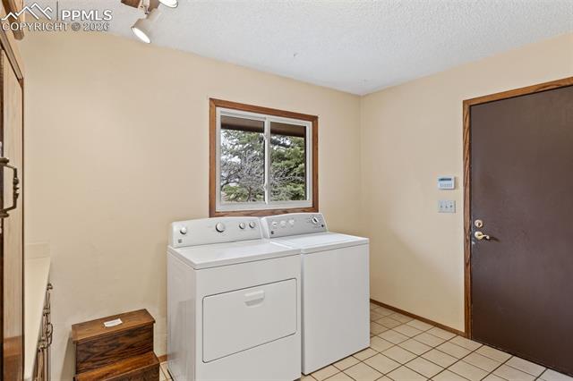 4930 Sunbird Cliffs Drive