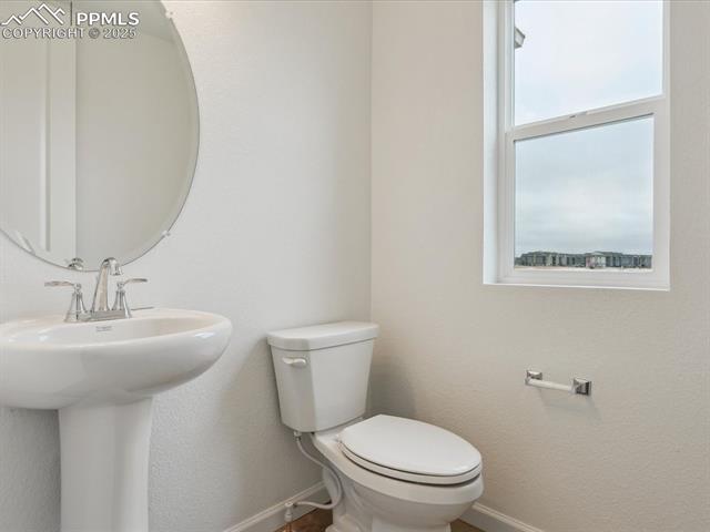 2489 Vanhoutte View