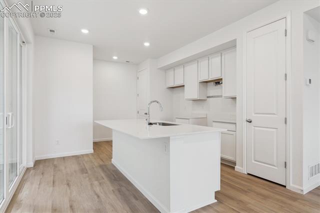 2489 Vanhoutte View