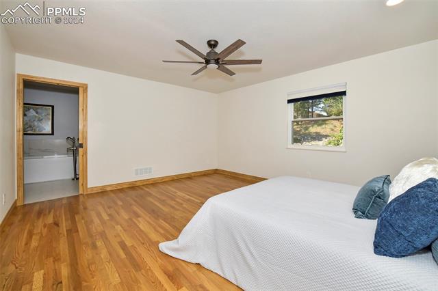 870 Point Of The Pines Drive