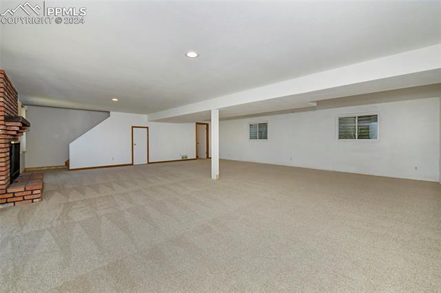 870 Point Of The Pines Drive