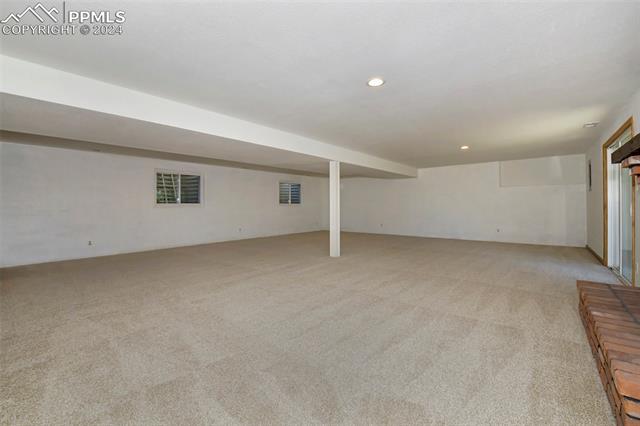 870 Point Of The Pines Drive