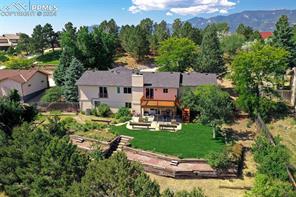 870 Point Of The Pines Drive