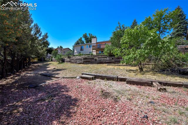 870 Point Of The Pines Drive