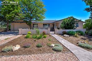 870 Point Of The Pines Drive