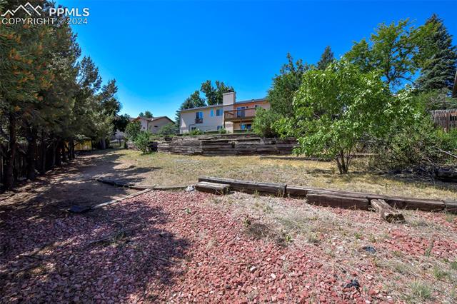 870 Point Of The Pines Drive