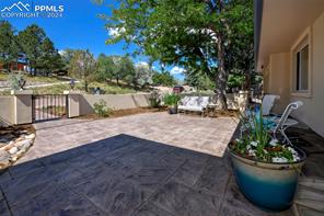 870 Point Of The Pines Drive