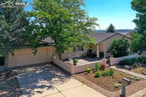 870 Point Of The Pines Drive