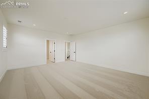 3425 Crest Hollow View