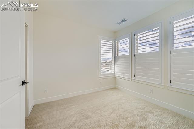 3425 Crest Hollow View