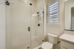 3425 Crest Hollow View