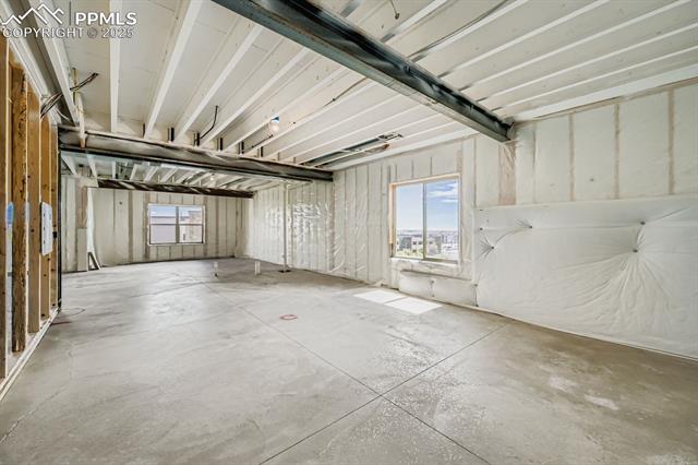 3425 Crest Hollow View