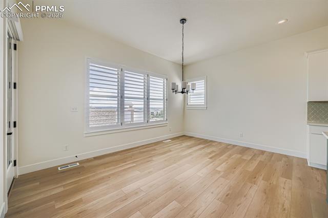 3425 Crest Hollow View