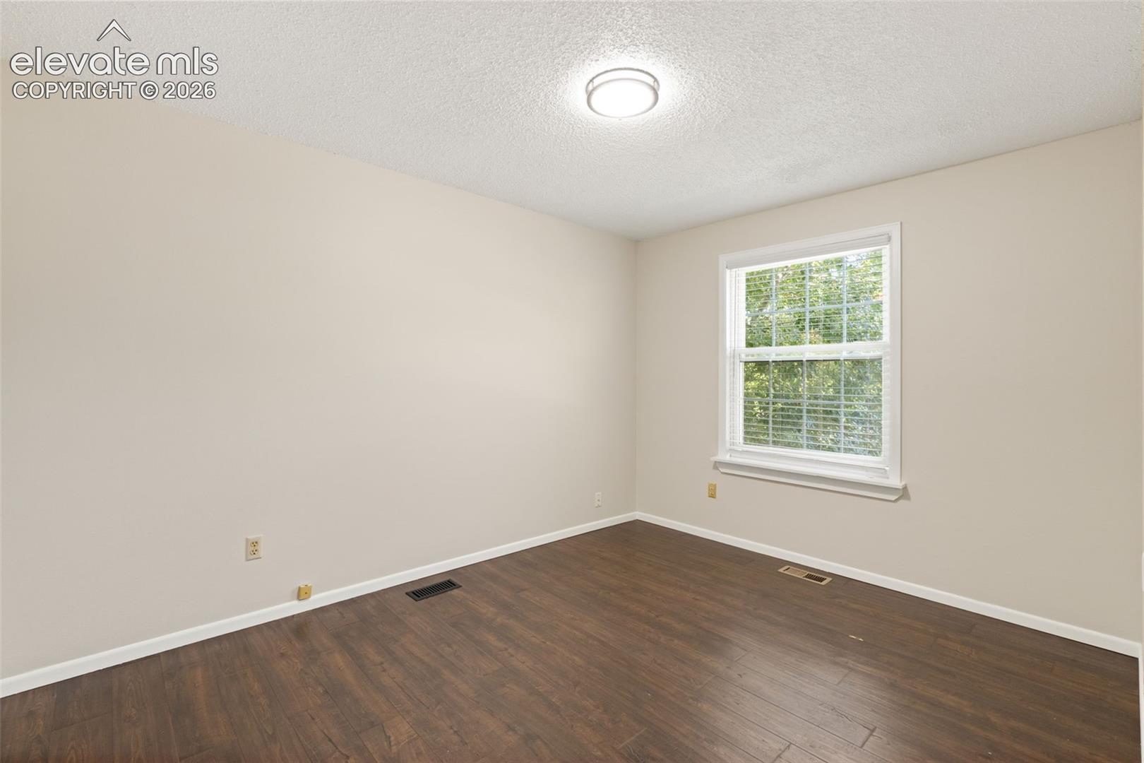 7647 Stampede Drive