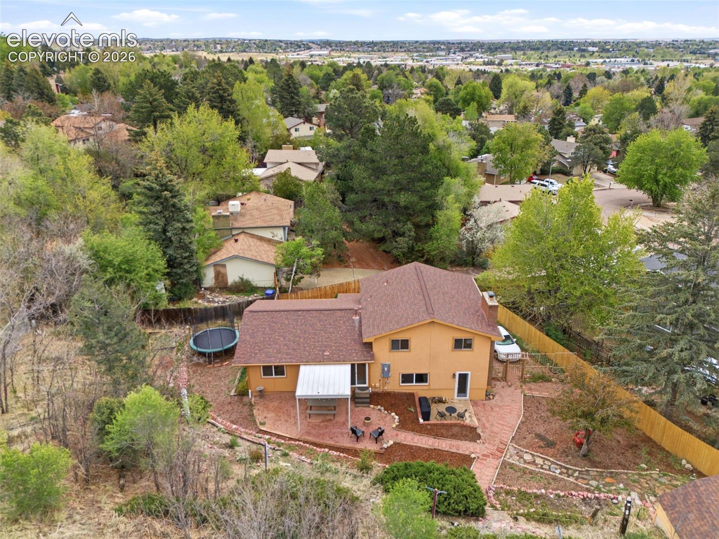 2718 Penacho Circle