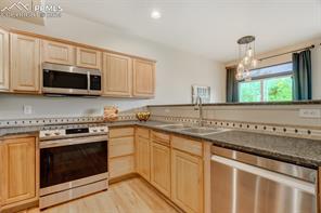 2723 Avalanche Heights