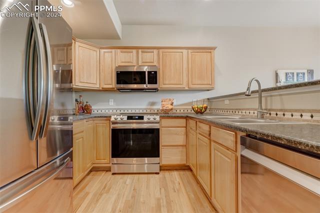 2723 Avalanche Heights