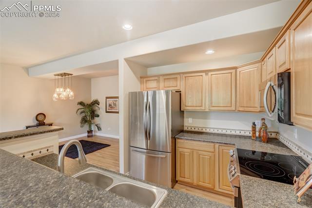 2723 Avalanche Heights