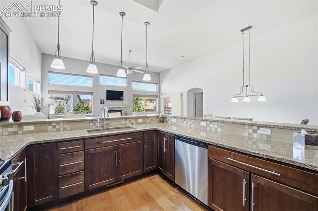 13910 Paradise Villas Grove