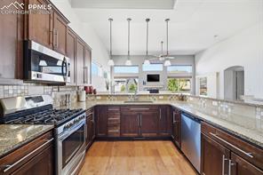 13910 Paradise Villas Grove