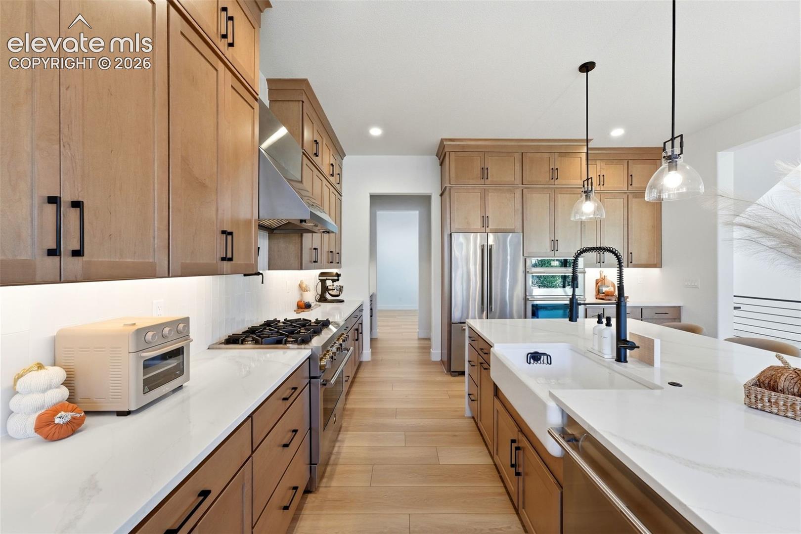 3414 Crest Hollow View