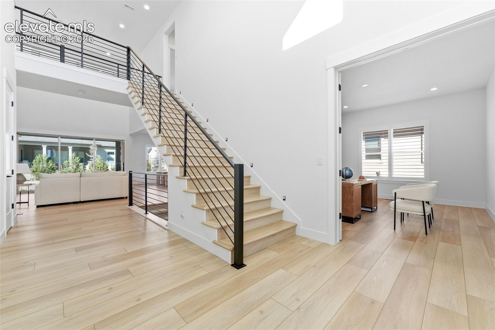 3414 Crest Hollow View