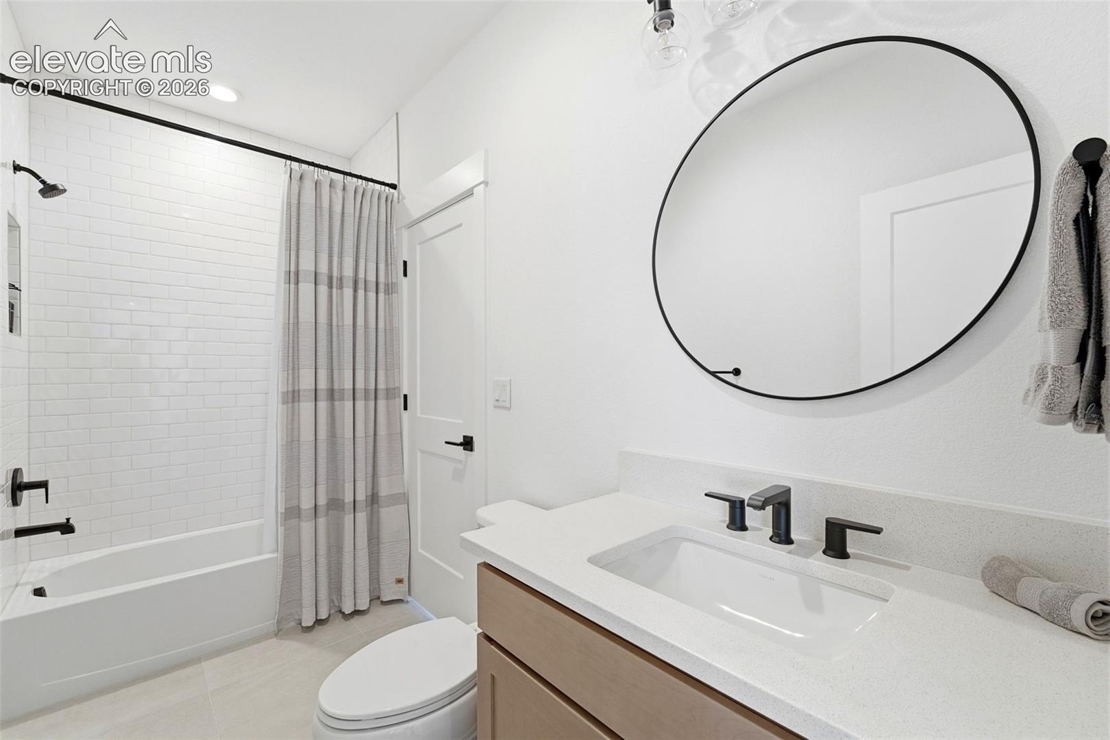 3414 Crest Hollow View