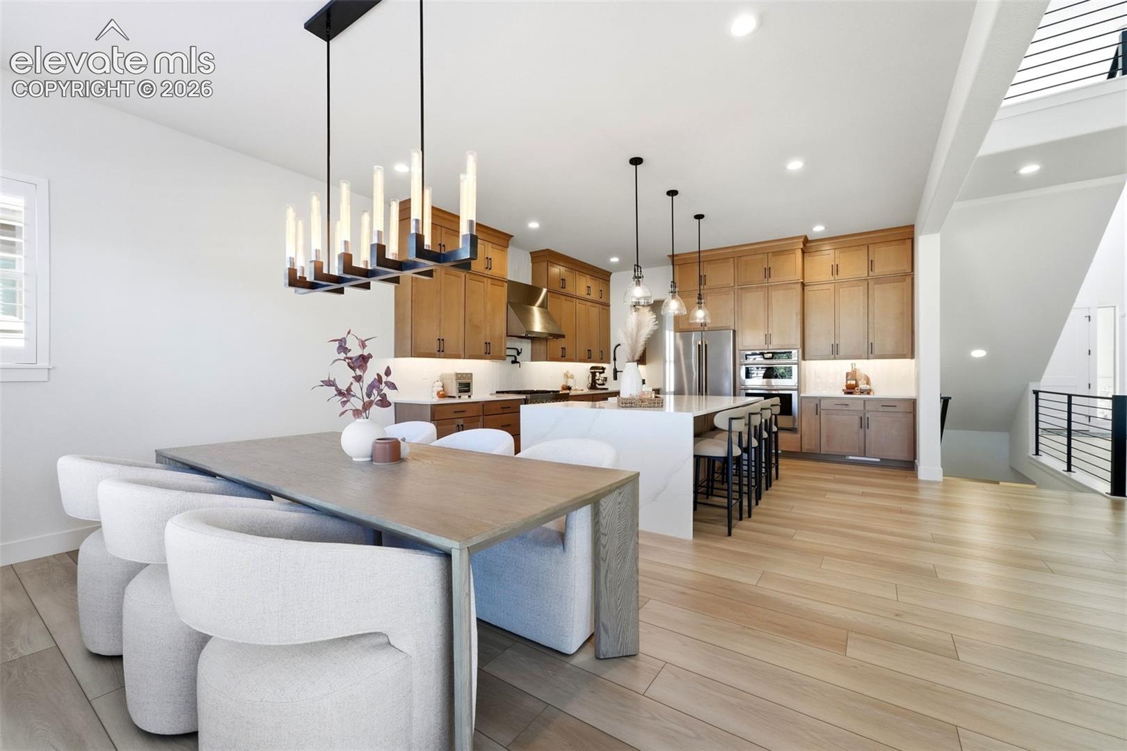 3414 Crest Hollow View