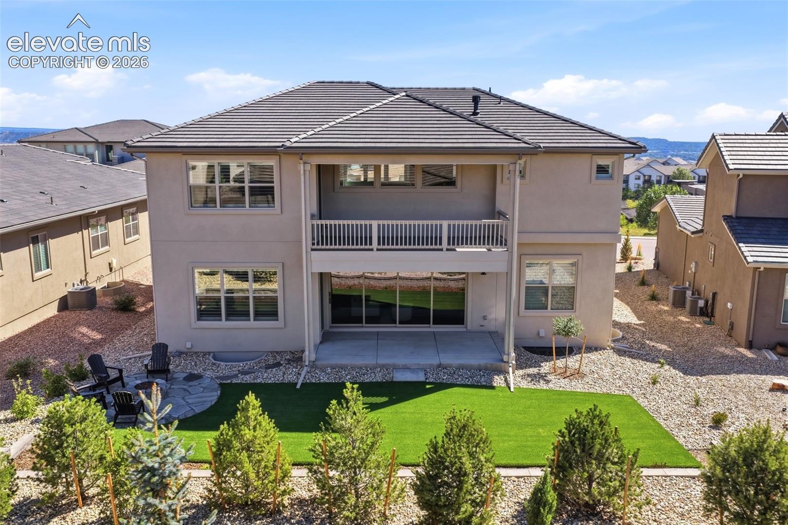 3414 Crest Hollow View