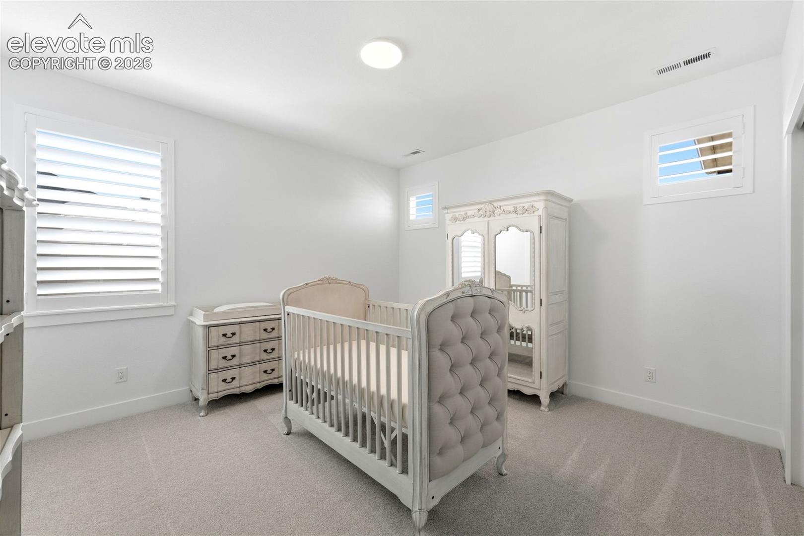 3414 Crest Hollow View