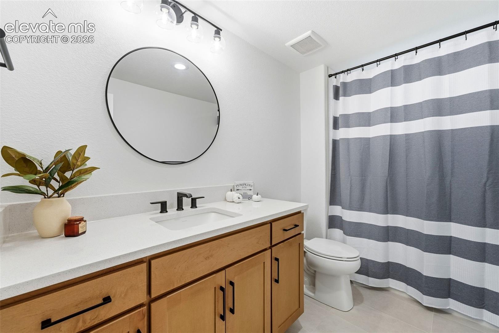 3414 Crest Hollow View