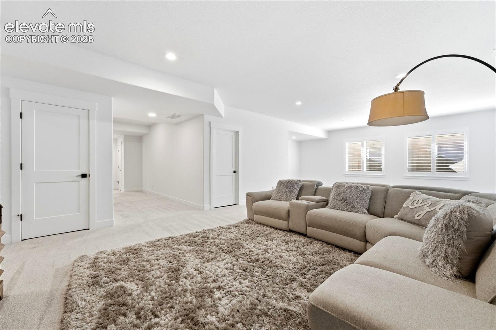 3414 Crest Hollow View