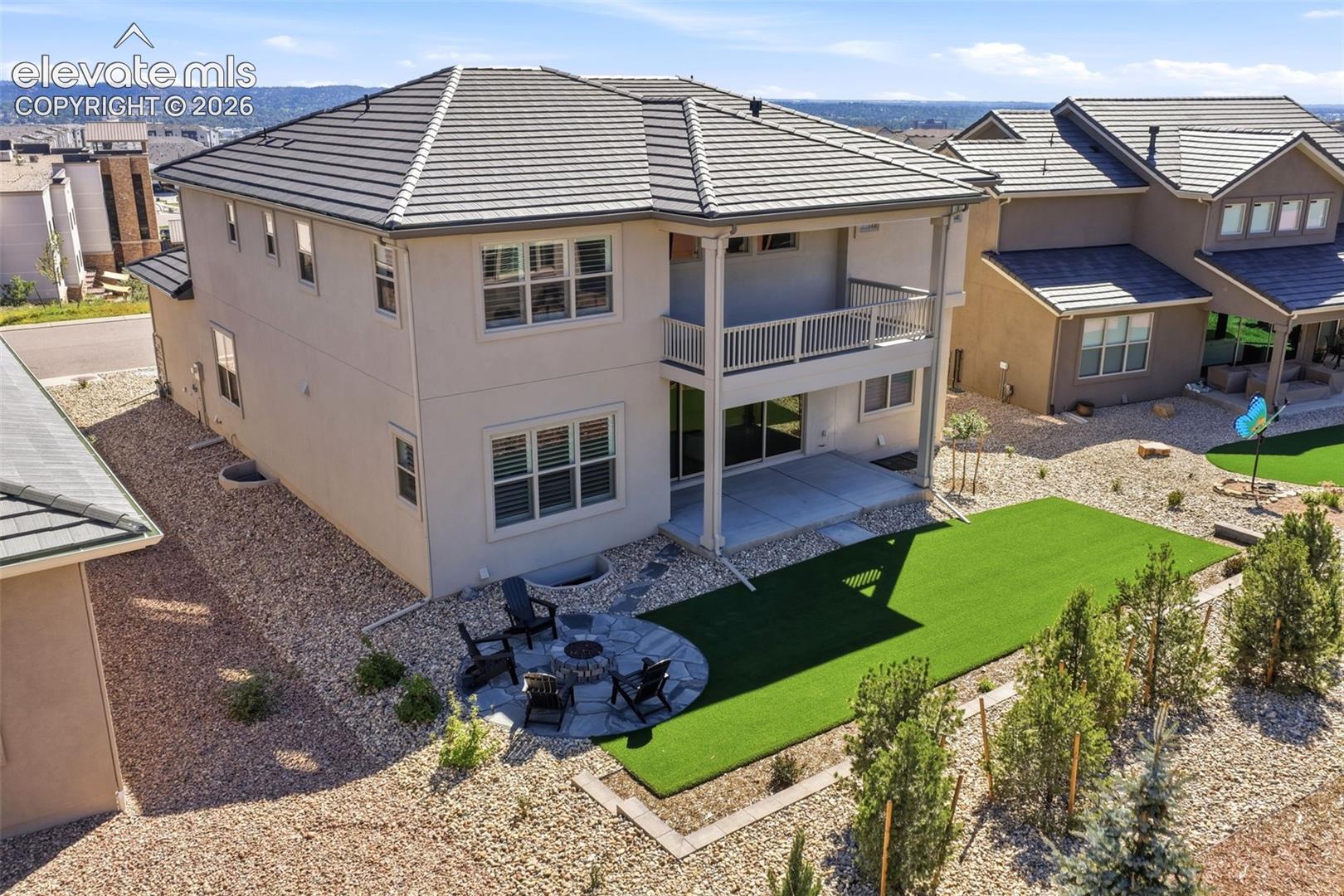 3414 Crest Hollow View